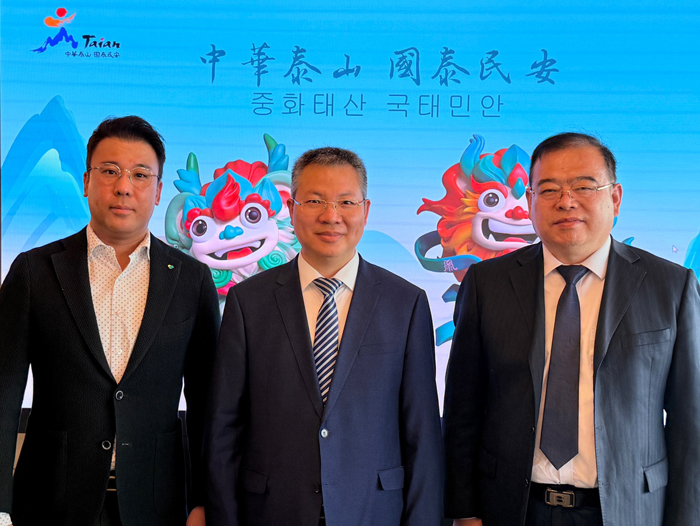 에디터 사진